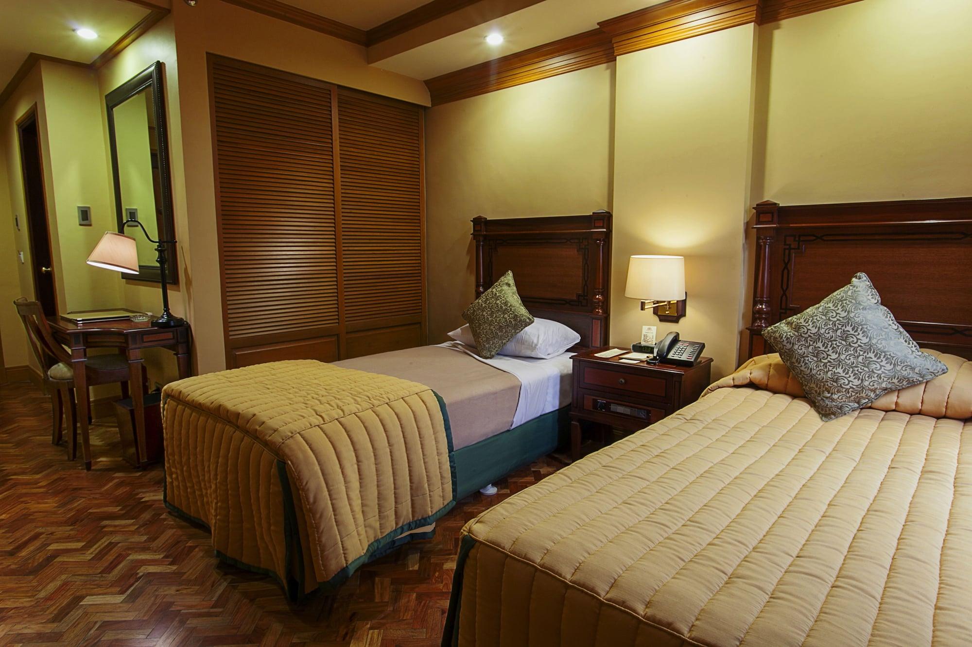 Herald Suites - Multiple Use Hotel Makati City Buitenkant foto