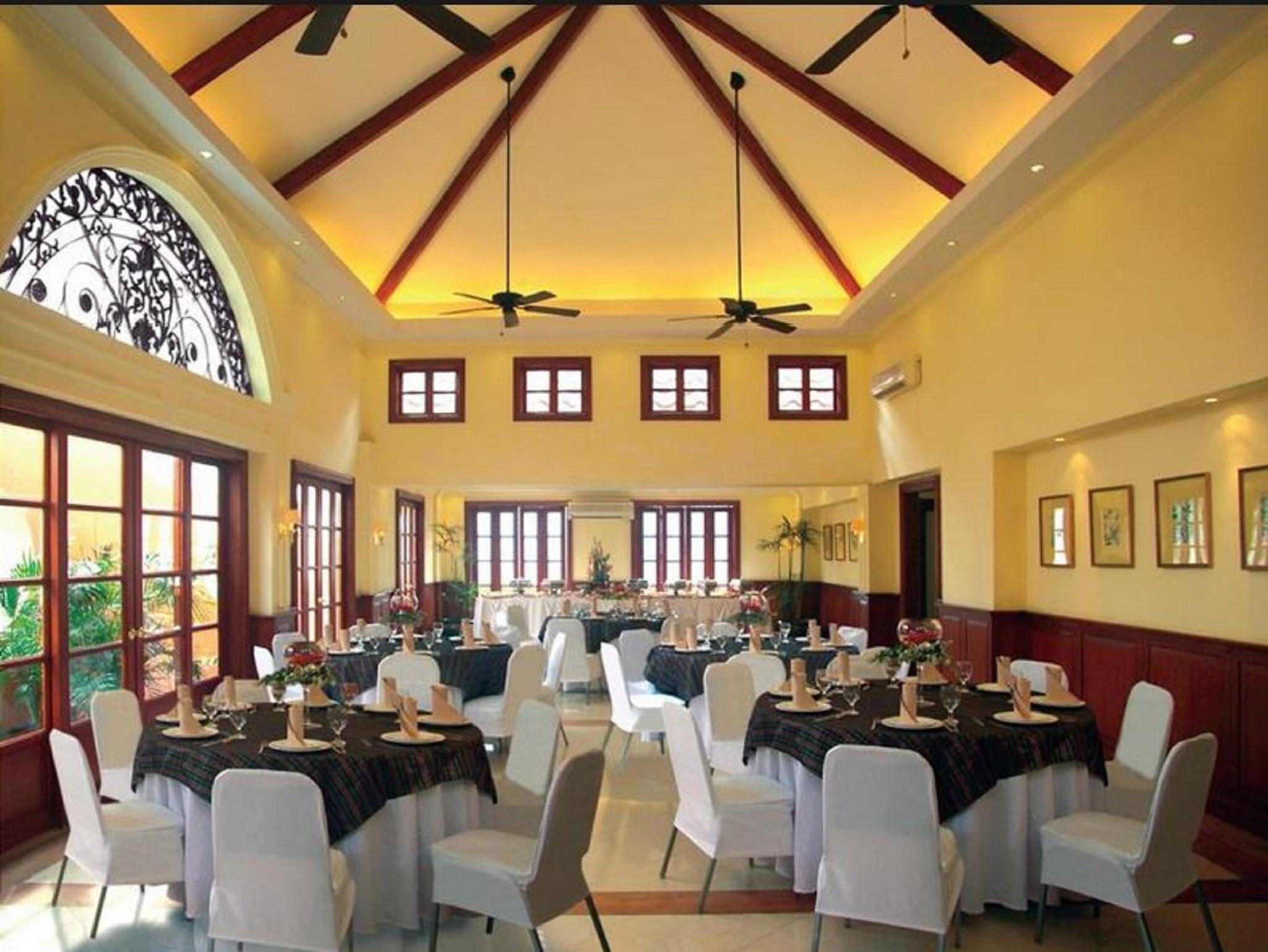 Herald Suites - Multiple Use Hotel Makati City Buitenkant foto