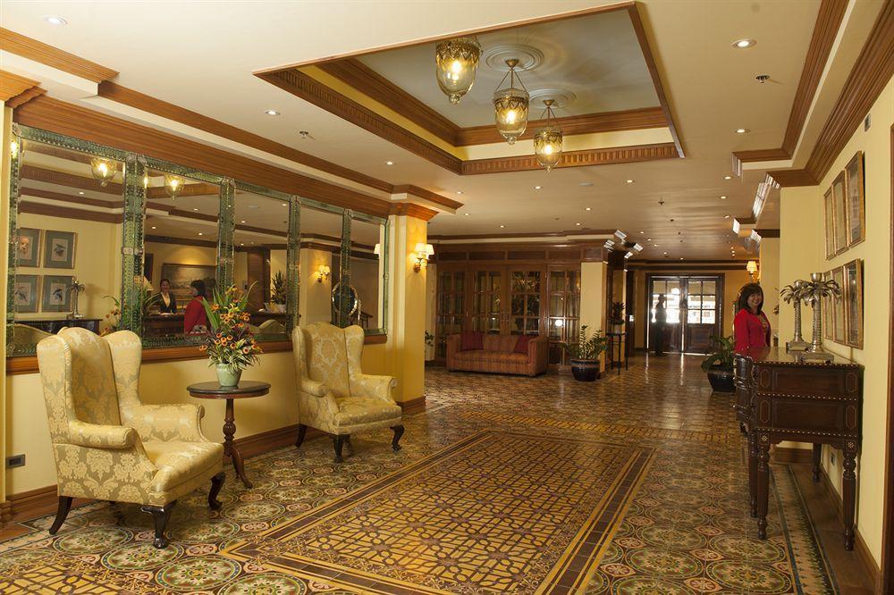 Herald Suites - Multiple Use Hotel Makati City Buitenkant foto