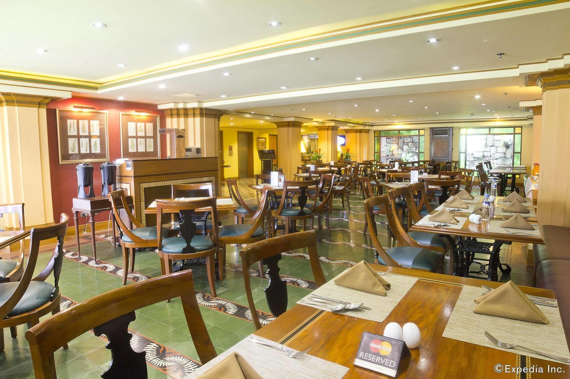 Herald Suites - Multiple Use Hotel Makati City Buitenkant foto
