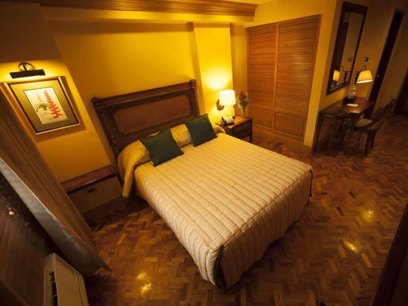 Herald Suites - Multiple Use Hotel Makati City Buitenkant foto