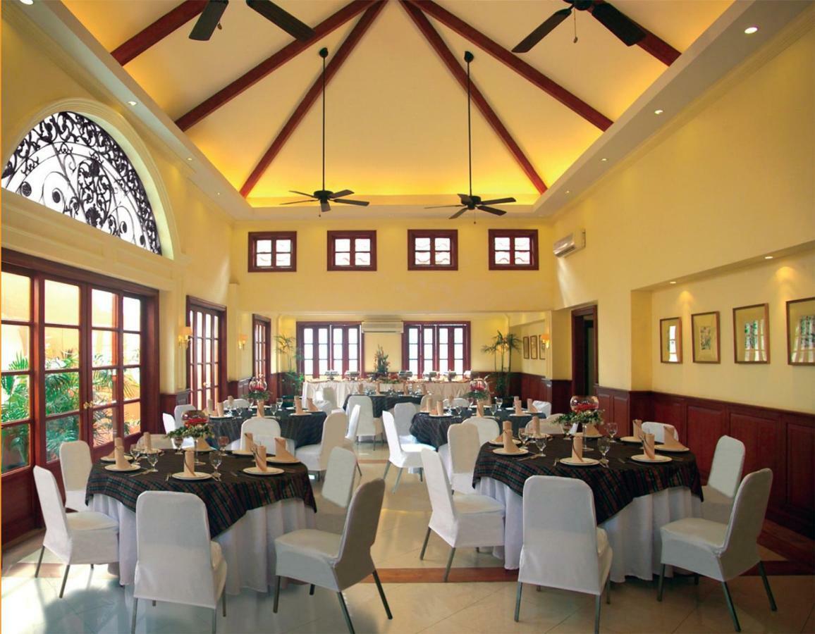 Herald Suites - Multiple Use Hotel Makati City Buitenkant foto
